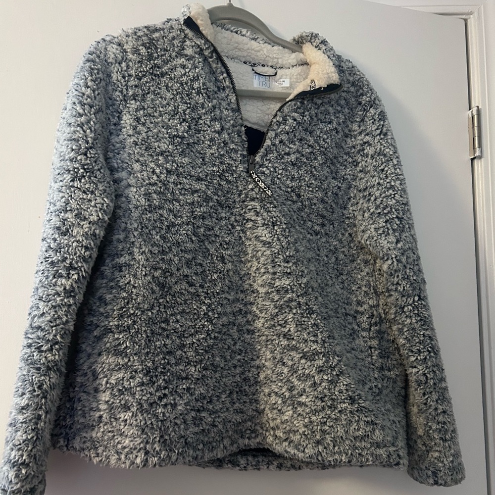 Navy fleece pullover